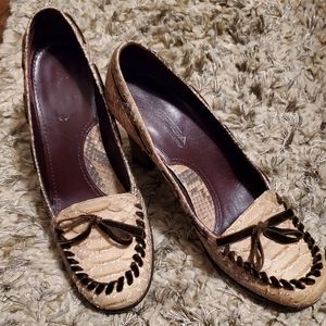 Via Spiga Beige Sueded Bow Phyton Leather Loafer Pump, Size 7